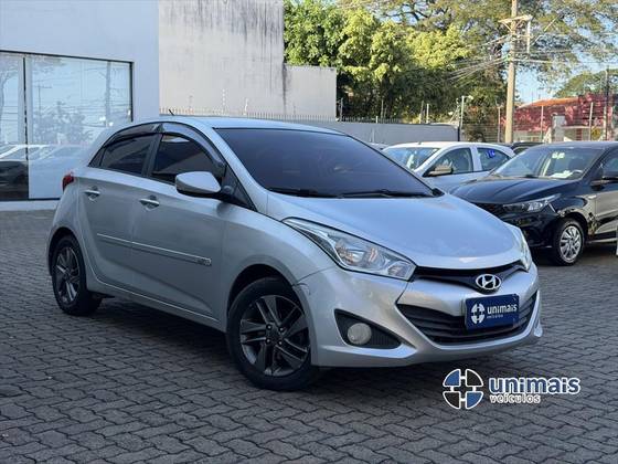 HYUNDAI HB20 1.6 PREMIUM 16V FLEX 4P MANUAL HYUNDAI HB20 1.6 PREMIUM 16V FLEX 4P MANUAL